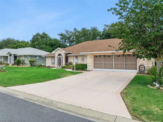 Property Slideshow image 3 of 63 | 5825 princess caroline pl, Leesburg, FL, 34748