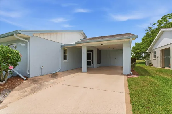 Property Slideshow image 2 of 46 | 417 gladstone pl, Sun City Center, FL, 33573