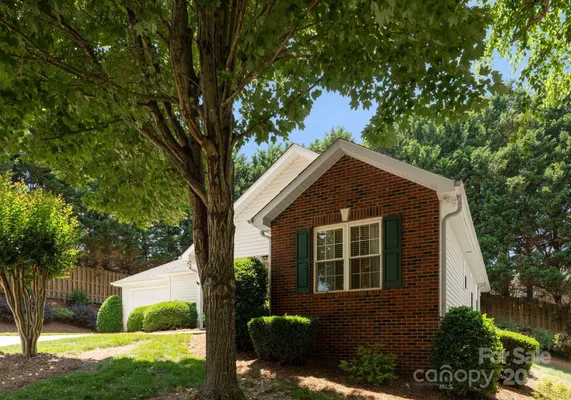 Property Slideshow image 3 of 23 | 110 whitehall dr, Mooresville, NC, 28117