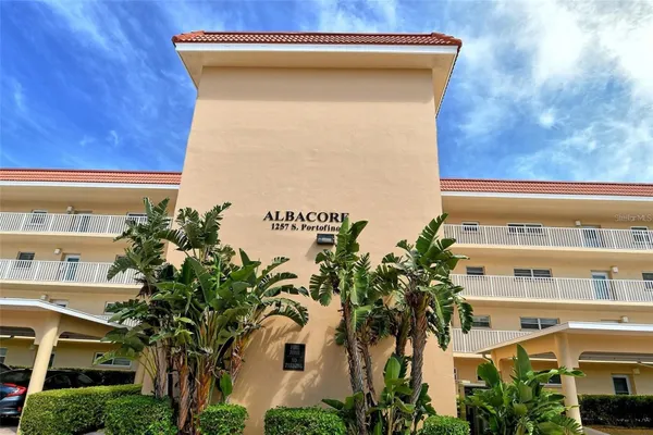Property Slideshow image 2 of 76 | 1257 s portofino dr apt 307, Sarasota, FL, 34242