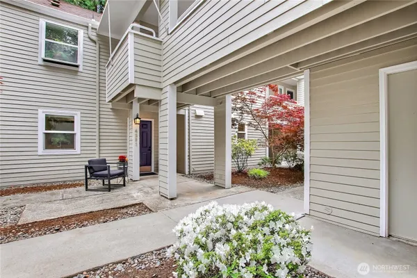 Property Slideshow image 2 of 38 | 4231 220th pl 1101, Issaquah, WA, 98029