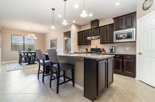 Property Slideshow image 2 of 58 | 672 cordoba dr, Davenport, FL, 33837