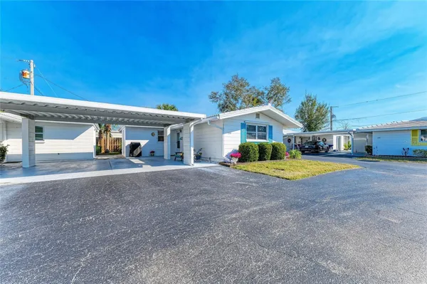 Property Slideshow image 3 of 96 | 730 caribbean cir 26, Venice, FL, 34293