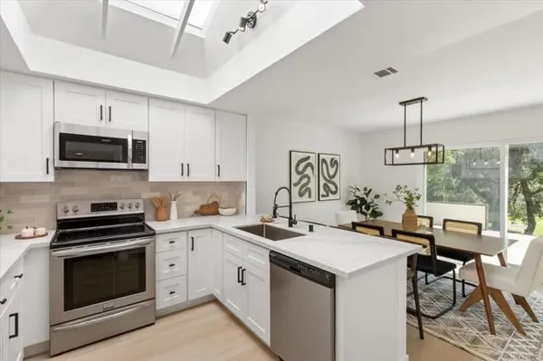 Property Slideshow image 3 of 37 | 1259 la casa dr, San Marcos, CA, 92078