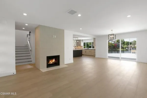 Property Slideshow image 3 of 27 | 32164 beachlake ln, Westlake Village, CA, 91361