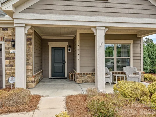 Property Slideshow image 2 of 36 | 2202 lincolnshire ln, Wesley Chapel, NC, 28173