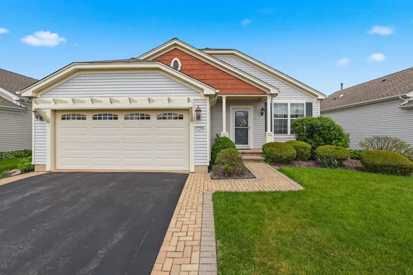 Property Slideshow image 2 of 6 | 13284 w essex ln, Huntley, IL, 60142