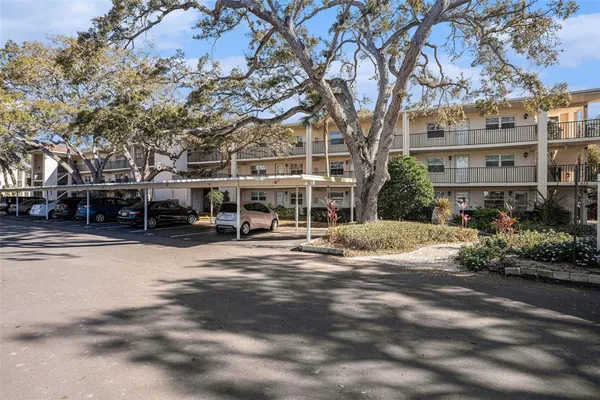 Property Slideshow image 2 of 28 | 870 virginia st 105, Dunedin, FL, 34698