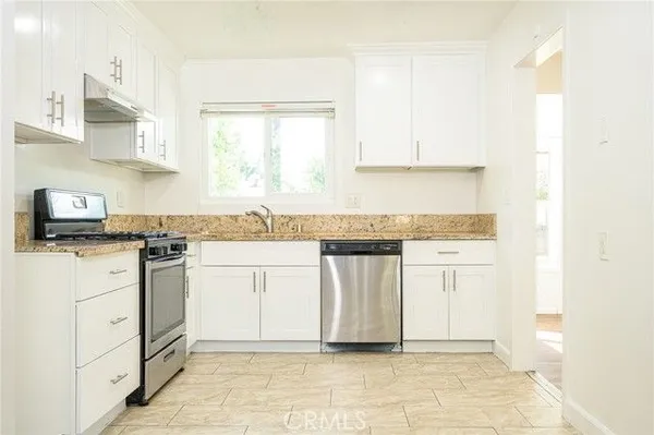 Property Slideshow image 2 of 20 | 25781 plum holw, Menifee, CA, 92586