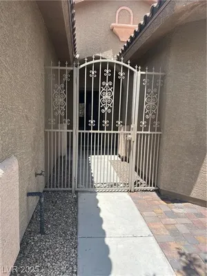 Property Slideshow image 3 of 14 | 6092 fox creek ave, Las Vegas, NV, 89122