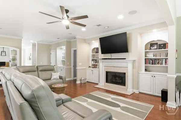 Property Slideshow image 3 of 22 | 9 turning leaf ct, Savannah, GA, 31419