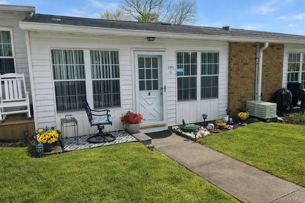 Property Slideshow image 2 of 25 | 395 woodbridge dr c, Brookhaven, NY, 11961