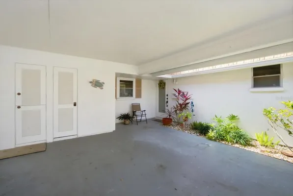 Property Slideshow image 2 of 23 | 2320 aquabluff pl v274, Sarasota, FL, 34231