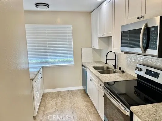 Property Slideshow image 2 of 8 | 75 w fiesta grn, Port Hueneme, CA, 93041