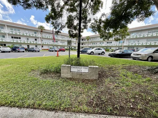 Property Slideshow image 2 of 44 | 2471 sumatran way 43, Clearwater, FL, 33763