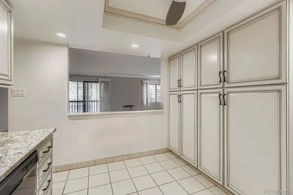 Property Slideshow image 3 of 18 | 14102 e linvale pl apt 302, Aurora, CO, 80014