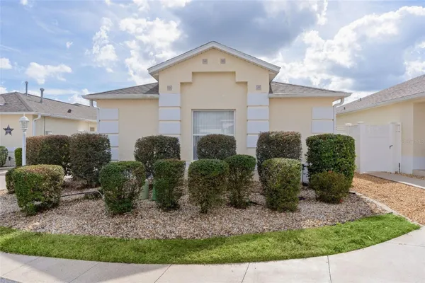 Property Slideshow image 3 of 40 | 7858 se 171st buchanan pl, The Villages, FL, 32162