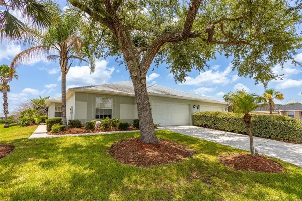 Property Slideshow image 3 of 44 | 29312 marker loop, San Antonio, FL, 33576