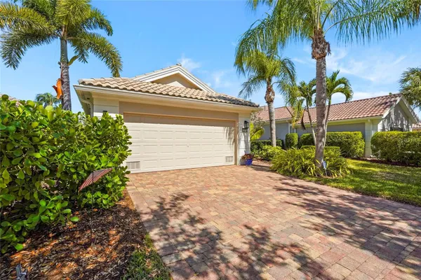 Property Slideshow image 2 of 73 | 5898 benevento dr, Sarasota, FL, 34238