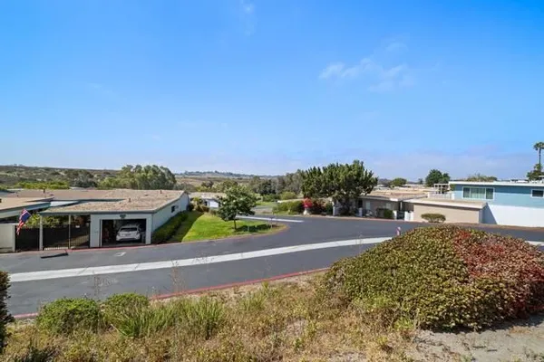 Property Slideshow image 2 of 31 | 3839 vista campana 44, Oceanside, CA, 92057