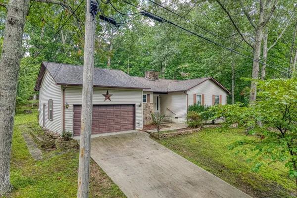 Property Slideshow image 2 of 24 | 121 juniper dr, Crossville, TN, 38558