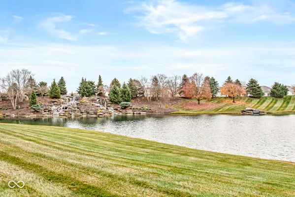 Property Slideshow image 3 of 29 | 15282 trebbiano dr, Fishers, IN, 46037