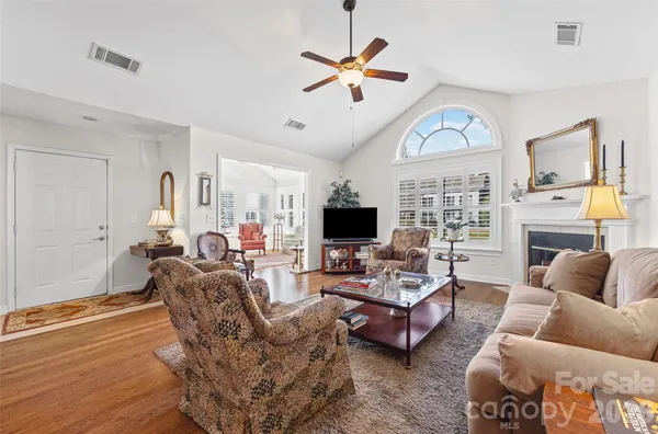 Property Slideshow image 3 of 21 | 104 lone oak cir, Rock Hill, SC, 29732