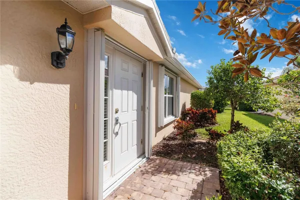 Property Slideshow image 2 of 62 | 6063 benevento dr, Sarasota, FL, 34238