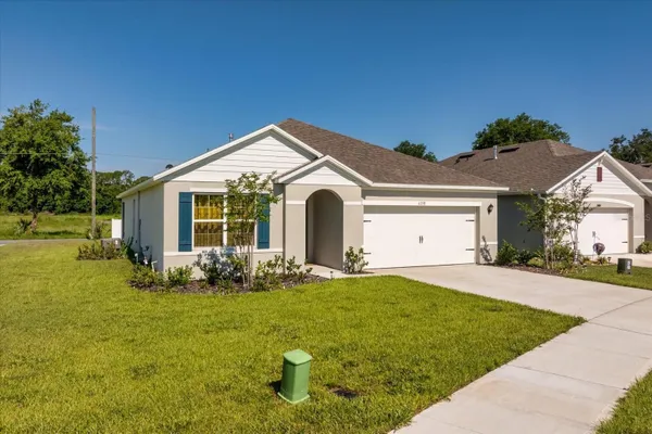 Property Slideshow image 3 of 27 | 6358 sanders grove cir, Okahumpka, FL, 34762