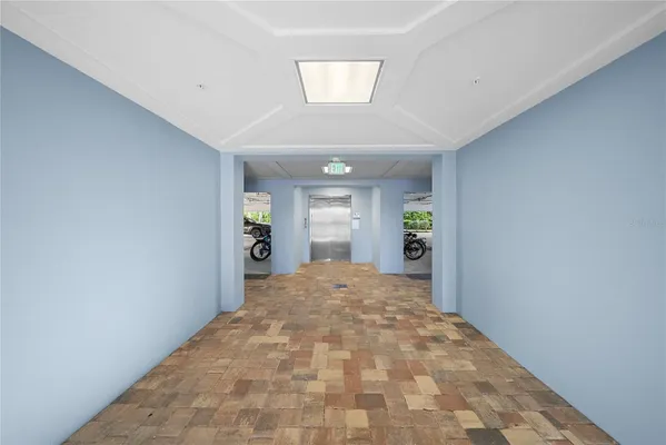 Property Slideshow image 3 of 72 | 391 aruba cir 303, Bradenton, FL, 34209