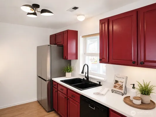 Property Slideshow image 3 of 36 | 22472 se highland cir 2367, Issaquah, WA, 98029