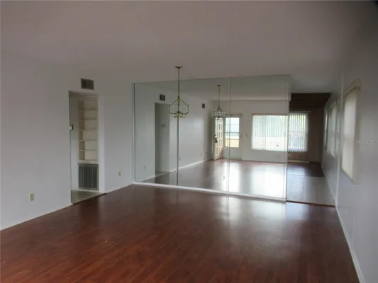 Property Slideshow image 3 of 23 | 2286 norwegian dr 66, Clearwater, FL, 33763