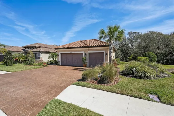 Property Slideshow image 2 of 68 | 10802 seasons way, Palmetto, FL, 34221