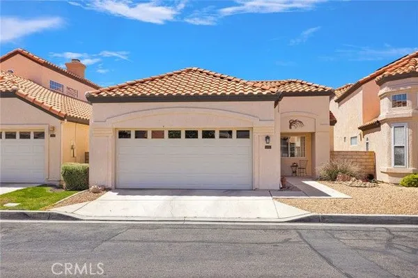 Property Slideshow image 3 of 44 | 11556 winifred dr, Apple Valley, CA, 92308