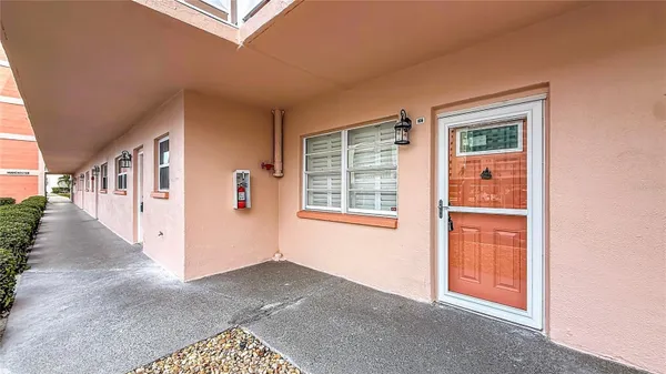 Property Slideshow image 2 of 74 | 6025 shore blvd 106, Gulfport, FL, 33707