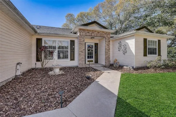 Property Slideshow image 2 of 43 | 25273 lost oak cir, Leesburg, FL, 34748