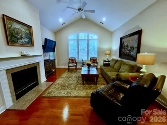 Property Slideshow image 2 of 18 | 10914 casetta dr, Matthews, NC, 28105