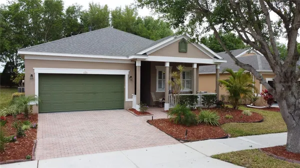 Property Slideshow image 3 of 78 | 135 crepe myrtle dr, Groveland, FL, 34736