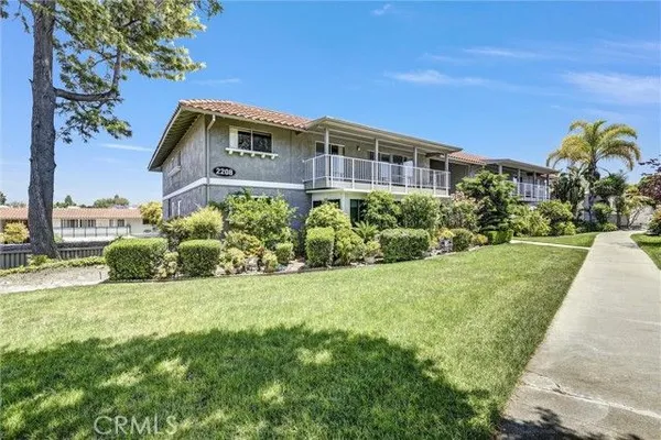 Property Slideshow image 2 of 24 | 2208 via mariposa e q, Laguna Woods, CA, 92637
