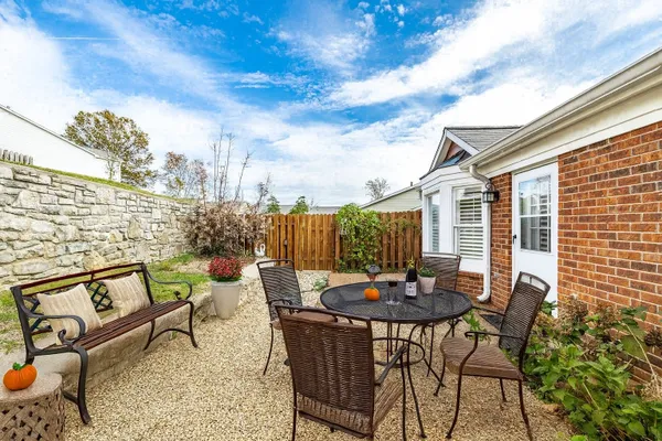 Property Slideshow image 2 of 35 | 260 cana cir, Nashville, TN, 37205