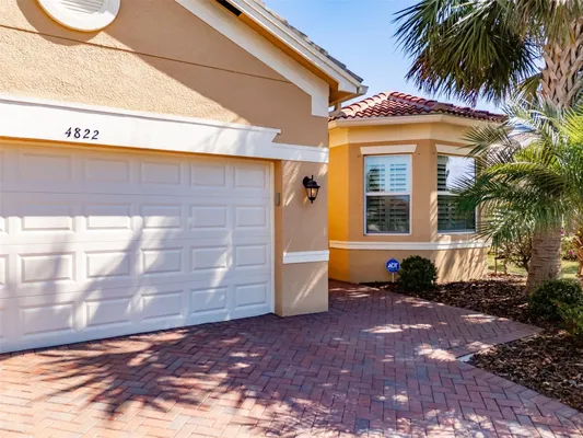 Property Slideshow image 2 of 91 | 4822 grand banks dr, Wimauma, FL, 33598