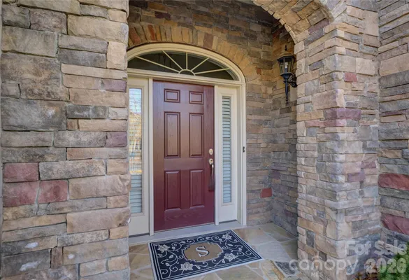 Property Slideshow image 2 of 42 | 15511 lake ridge rd, Charlotte, NC, 28278