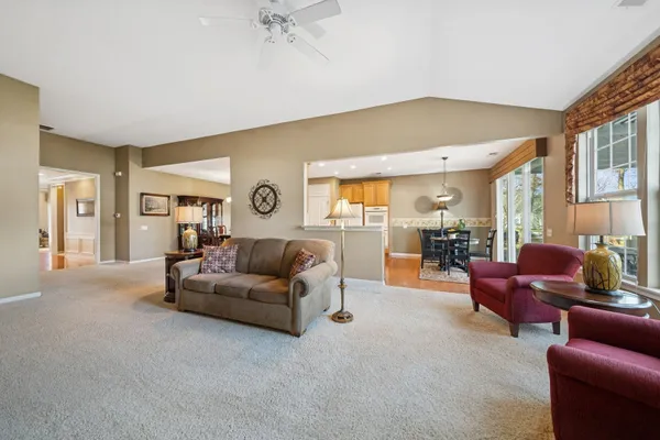Property Slideshow image 3 of 20 | 2156 sandpiper way, Elgin, IL, 60124