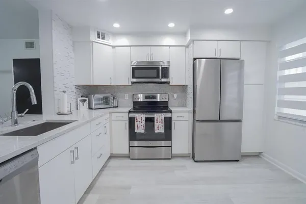 Property Slideshow image 3 of 71 | 3201 portofino pt f1, Coconut Creek, FL, 33066