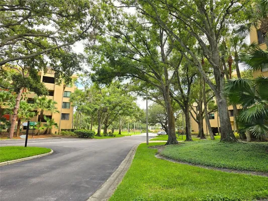 Property Slideshow image 3 of 65 | 3076 eastland blvd 106, Clearwater, FL, 33761