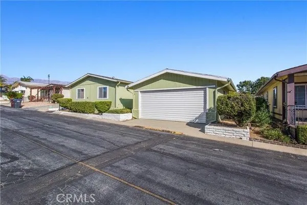 Property Slideshow image 2 of 37 | 3800 w wilson st spc 14, Banning, CA, 92220