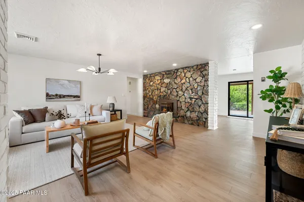 Property Slideshow image 3 of 30 | 679 tawa ct, Prescott, AZ, 86301