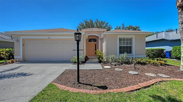 Property Slideshow image 3 of 58 | 6734 w country club ln, Sarasota, FL, 34243