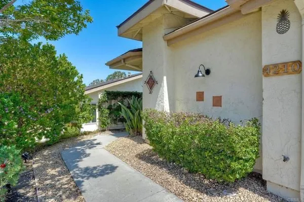 Property Slideshow image 2 of 54 | 4210 dawn ln, Oceanside, CA, 92056