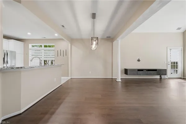 Property Slideshow image 3 of 41 | 2733 blake st, Virginia Beach, VA, 23456